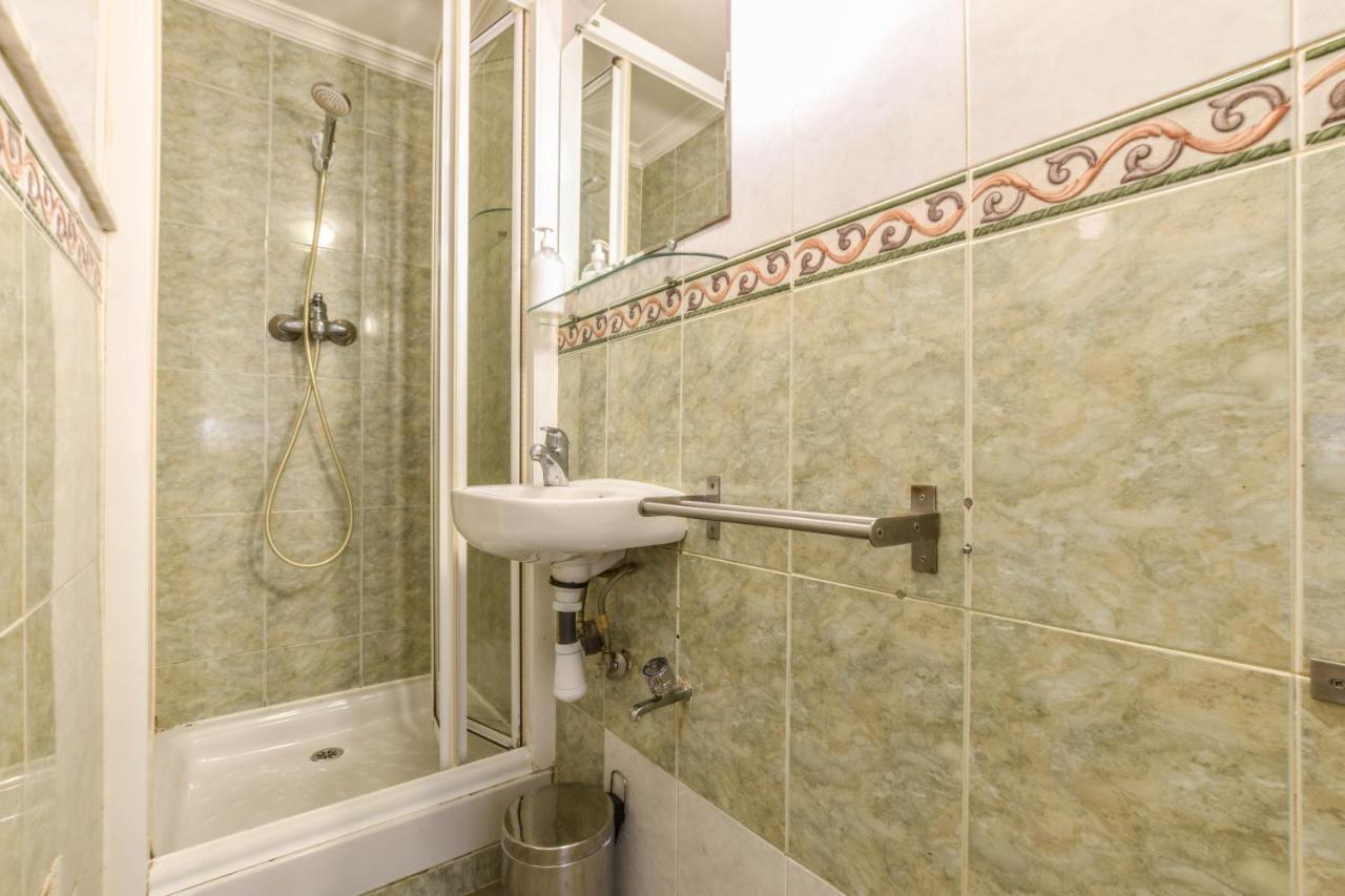 Apartamento Plaza De Lavpies Appartamento Madrid Esterno foto