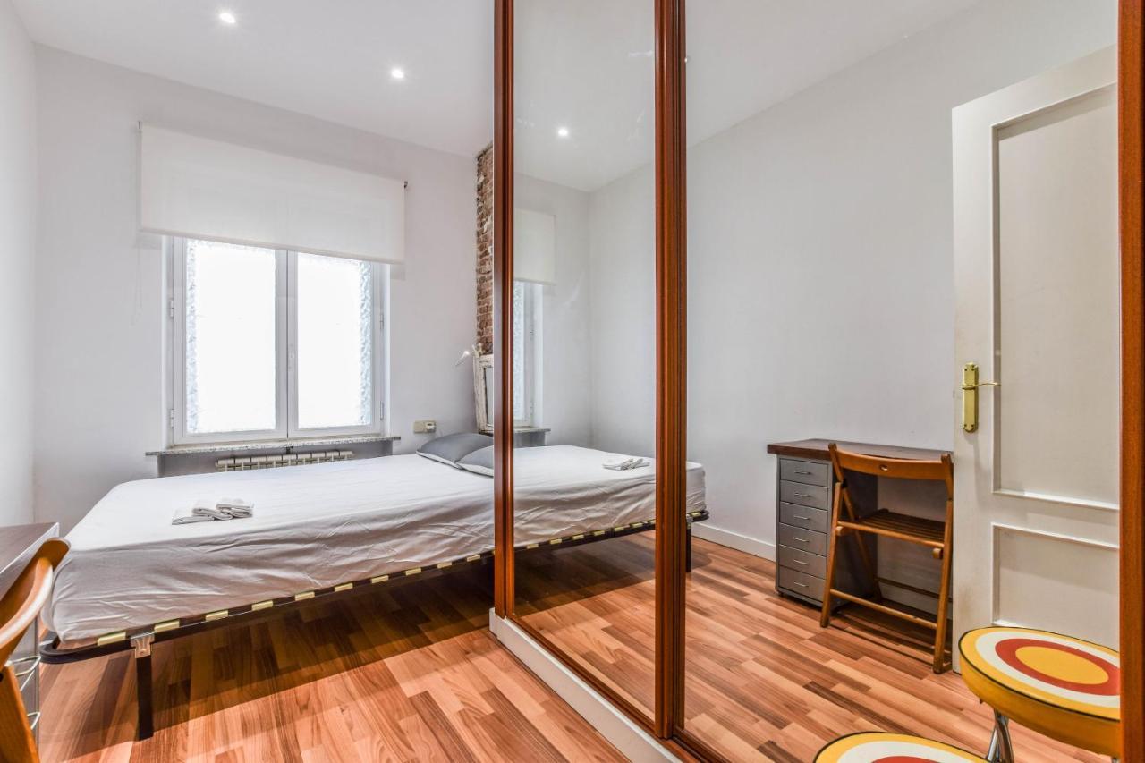 Apartamento Plaza De Lavpies Appartamento Madrid Esterno foto