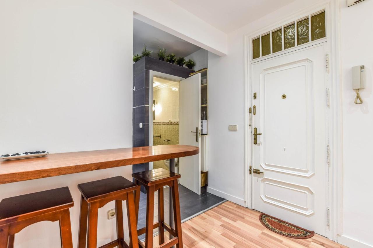Apartamento Plaza De Lavpies Appartamento Madrid Esterno foto