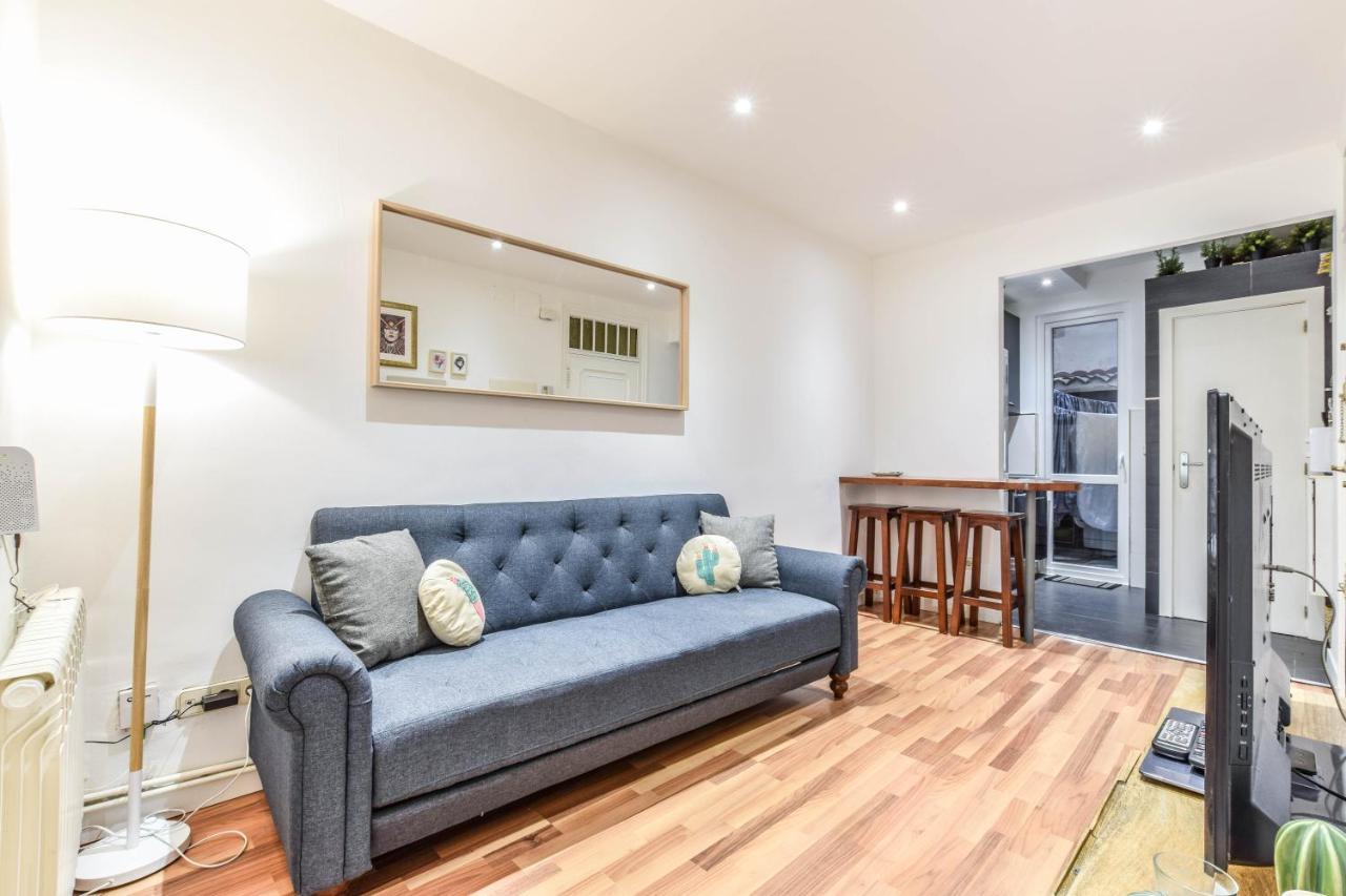 Apartamento Plaza De Lavpies Appartamento Madrid Esterno foto