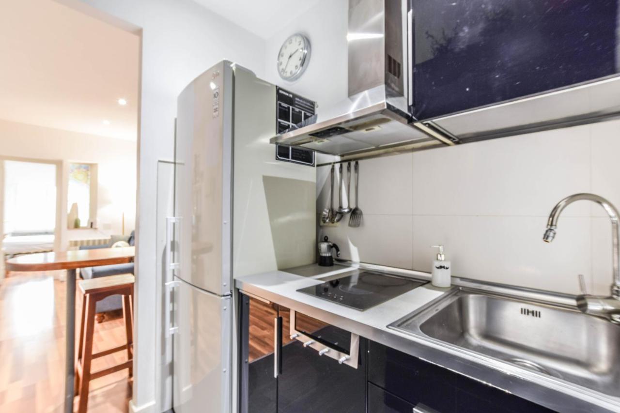 Apartamento Plaza De Lavpies Appartamento Madrid Esterno foto
